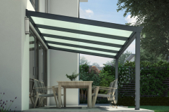Gumax-Terrassenueberdachung-seitenansicht-4.06m-x-3.0m-klassisch-anthrazit-das-Milchglas-Dach